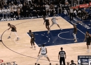 东契奇绝杀时刻，状态爆棚点燃赛场，掀起高潮迎来胜利！