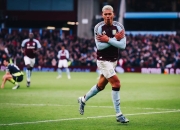 包含纽卡斯尔联客场失利，球队降级形势日益凶险的词条