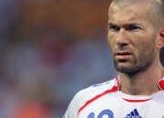 C罗迎来十赛季出色发挥，MAD观众热烈欢呼！比赛高潮迭起