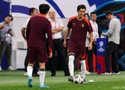 危机四伏！球员拼搏精神鼓舞全场的简单介绍