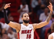 热火逆袭的背后猛龙卫冕之家的颓势不可遏制